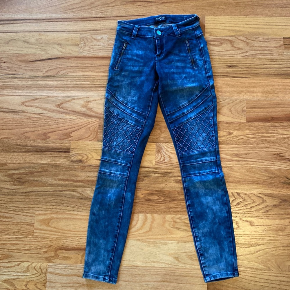 Bebe Denim with Embroidery. Stretchy. Size 26.